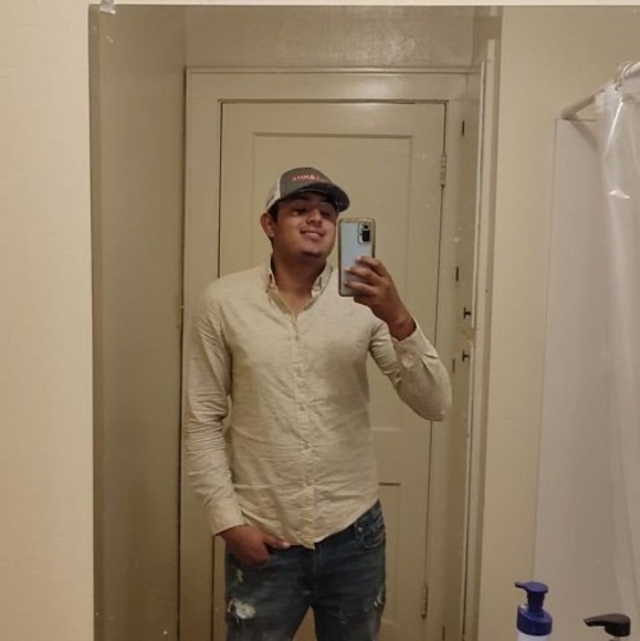 Meet your Posher, Alejandro - Picture 1 of 1